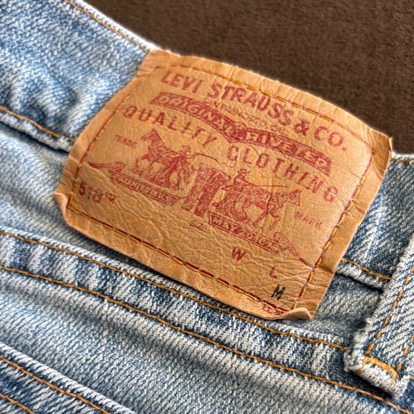 Levi's Women's Light Blue Straight Leg Jeans - Picture 2 of 3